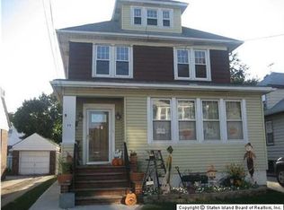 54 Beekman St, Staten Island, NY 10302