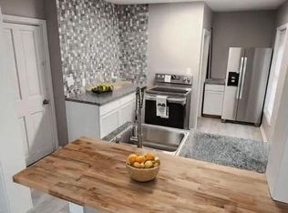 356 W 11th Ave, Oshkosh, WI 54902