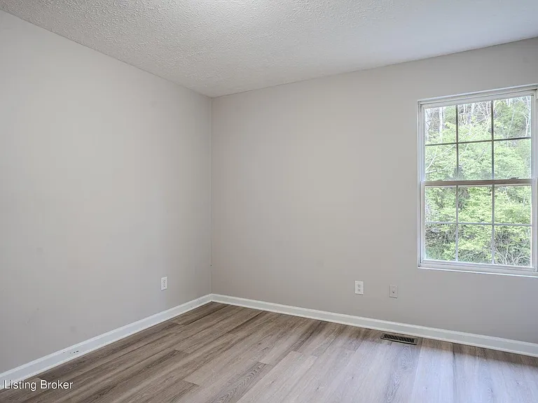 144 Montgomery Ave #144 — Photo 15