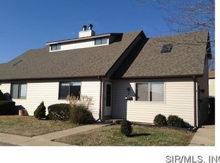 818 White Oak Dr, O Fallon, IL 62269