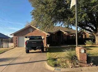 8533 Ellis Dr, North Richland Hills, TX 76182