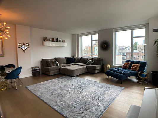 Rented by Extell Marketing Group LLC | media 27