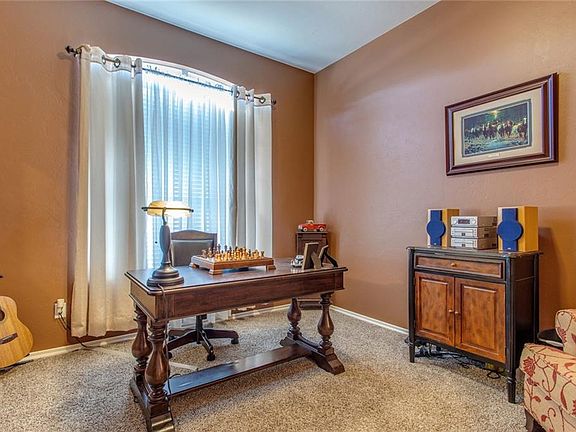 4th image of 4013 Sierra Vista Way