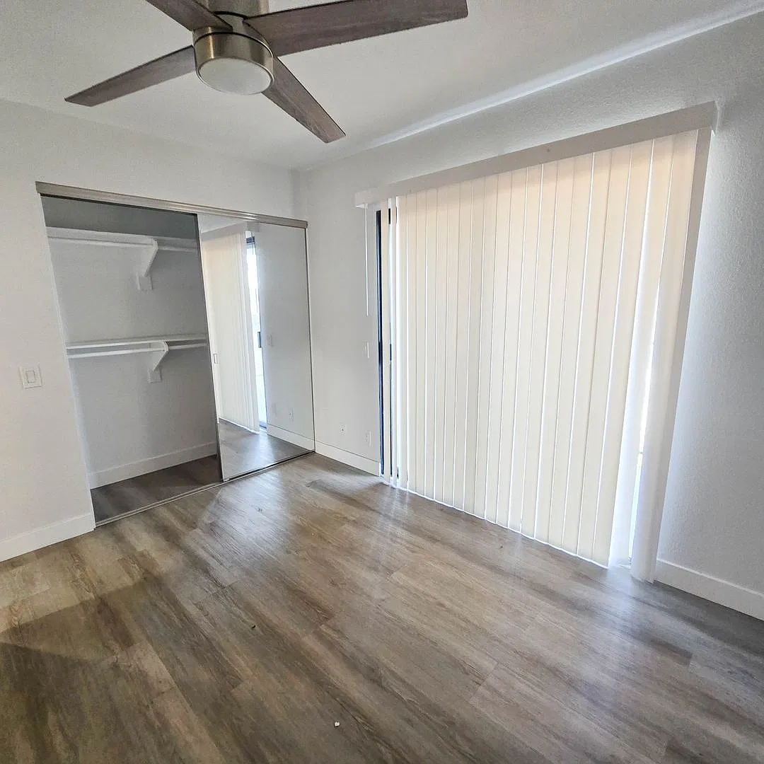 1065 Coronado Ave — Photo 3