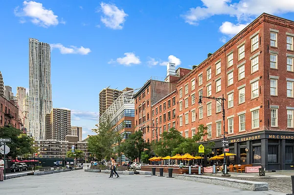 Rented by Urban Real Estate Property Group Inc | media 16