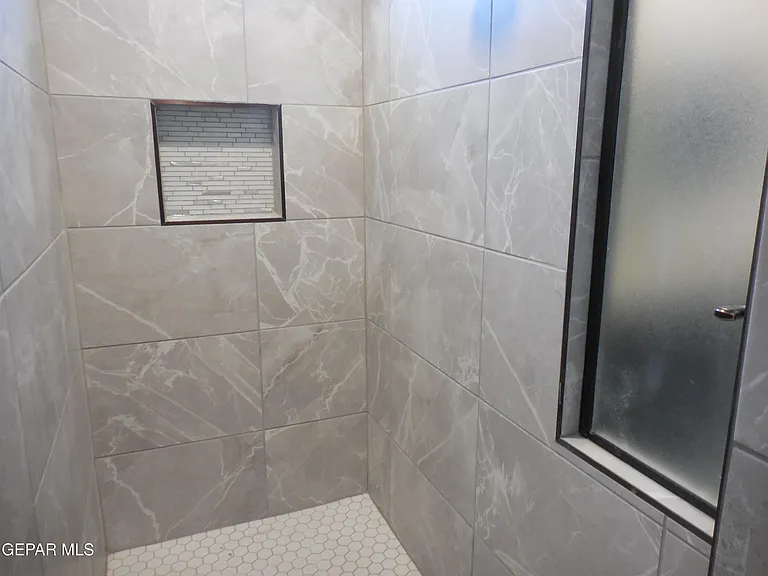 12817 Giovanni Grajeda Ave — Photo 16