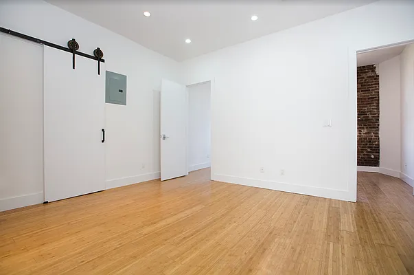 Rented by REAL New York | media 12