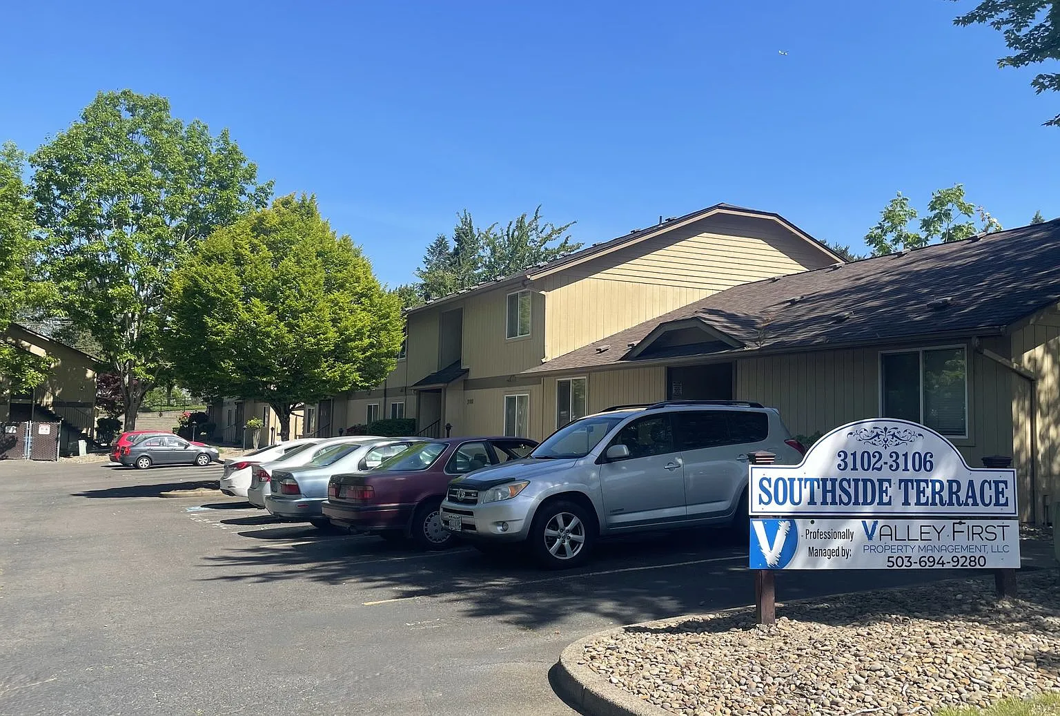 1 bedroom 1 bath- Ground level unit in South Salem! — Photo 2