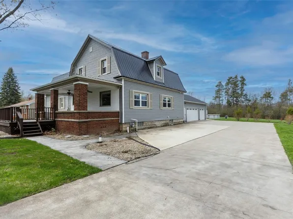 6224 Versailles Rd, Lake View, NY 14085