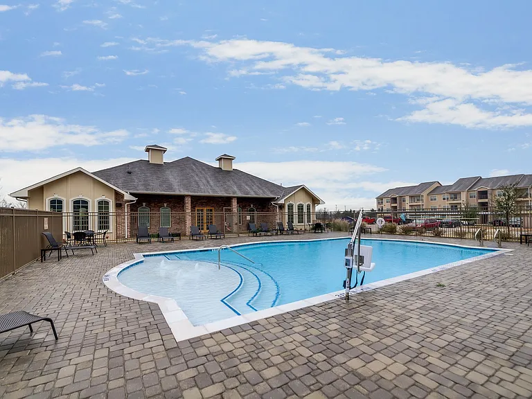 Majors Place — Photo 12