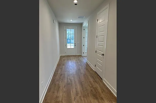 3676 Pierside Dr — Photo 5