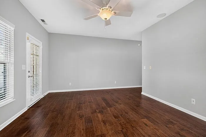 15552 Smithfield Dr — Photo 18