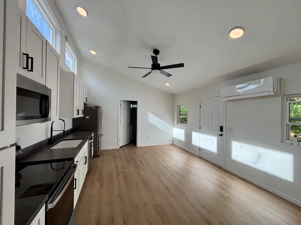 3862 Cowan Cir, Acworth, GA 30101