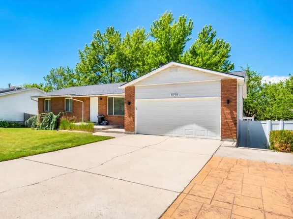 10240 S Locksley Rd E, Sandy, UT 84092