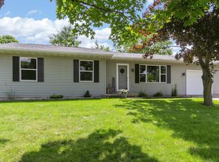 1613 S 9th St, Watertown, WI 53094