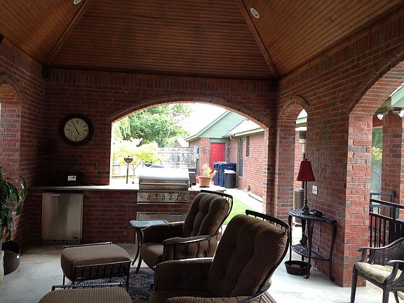 Arbor (outdoor living)