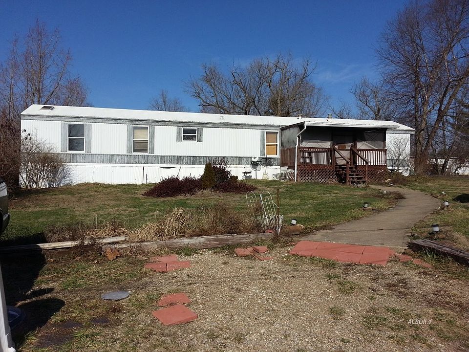 1st image of 4072 Center St