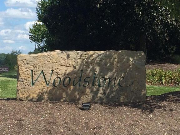 5th image of 3407 Woodstone Dr