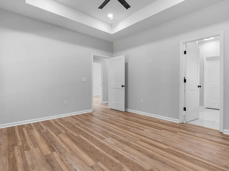 410 Lincolnshire Blvd — Photo 14