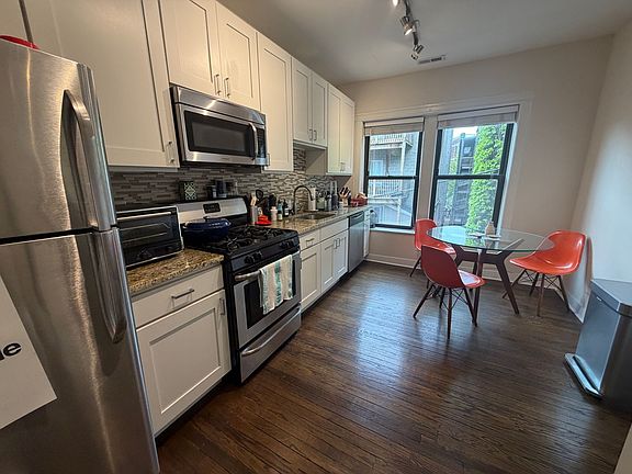 4th image of 3161-73 N Orchard St #31612