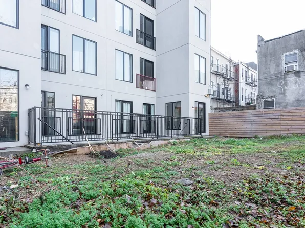 129 Troutman Street image 24 of 26