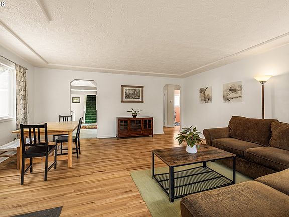 4th image of 3734 SE 132nd Ave