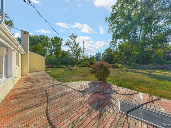 6550 Inkster Rd, West Bloomfield, MI 48322