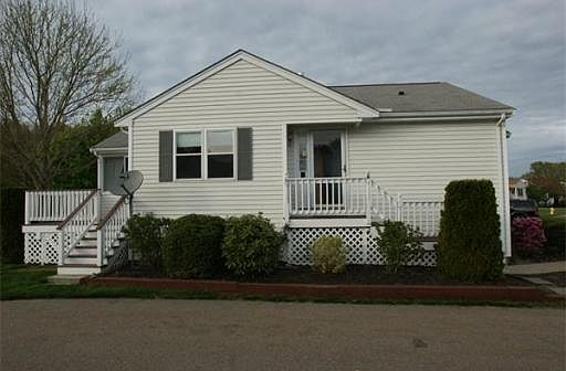 1st image of 114 Crystal Water Dr
