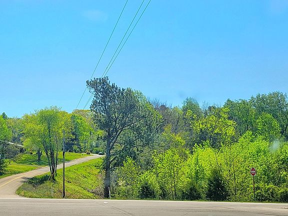 2nd image of 125 Point Oak Dr Lot 72