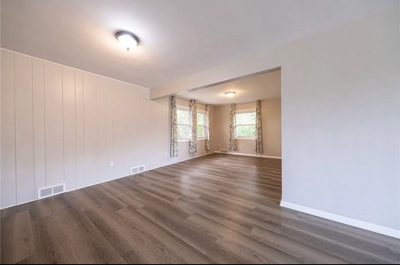 3 bed, 1.5 bath, 1461 sqft, $1,895 — Photo 3