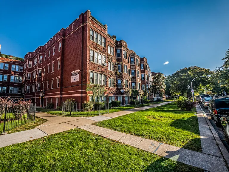 5948 W Superior — Photo 24