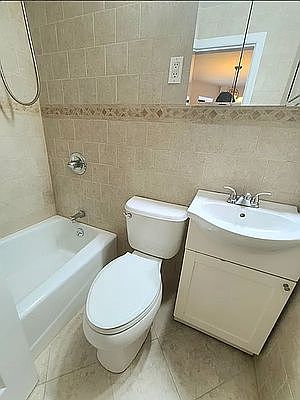 5th image of 316 W 75th St #1C