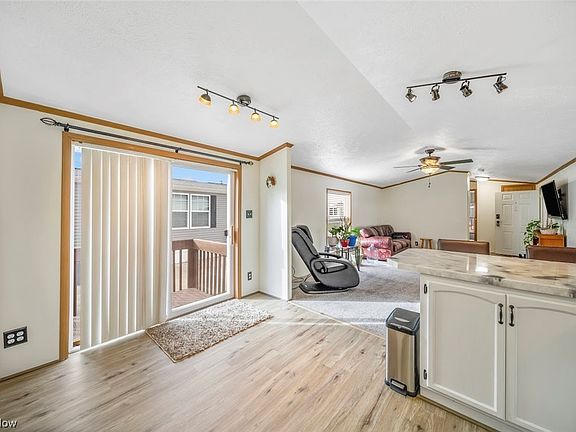 4th image of 595 Sandtrap Cir