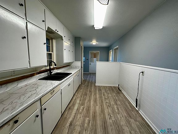 5th image of 612 E Yucca Dr