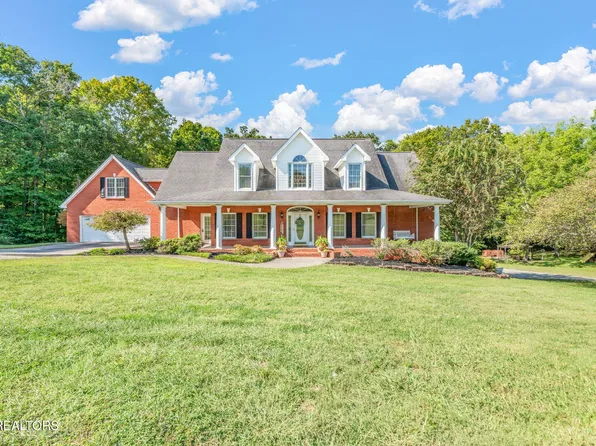3000 Hirst Cir, Lenoir City, TN 37772