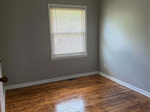 5th image of 3204 E Brinkley Dr