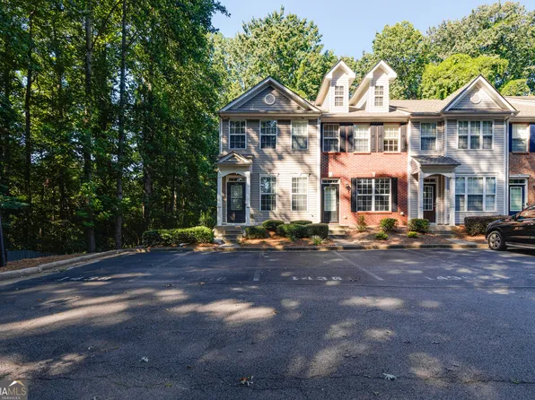 1438 Penhurst Dr, Lawrenceville, GA 30043