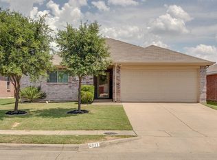2811 Colt Ln, Dallas, TX 75237