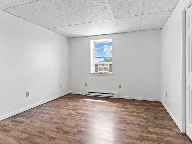 270 W 2nd St #270 — Photo 18