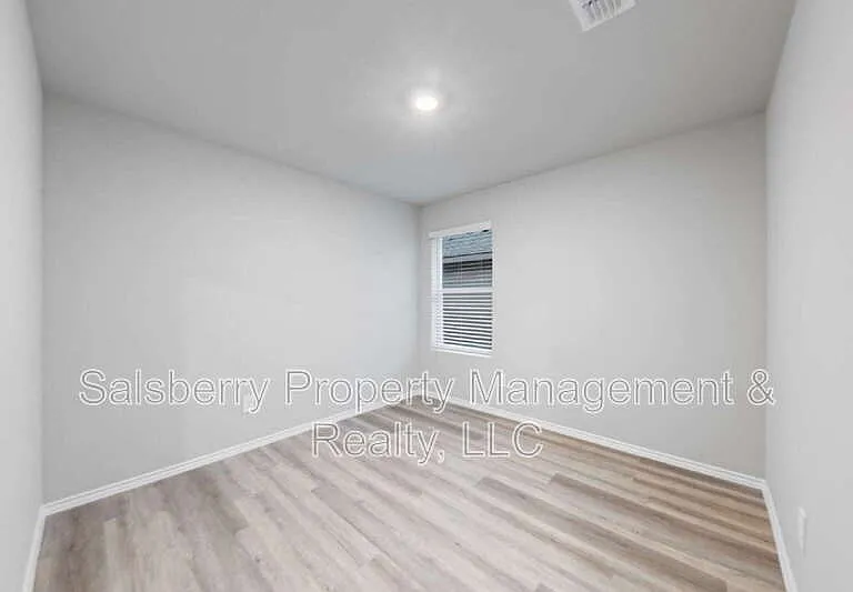 316 Smith Rd — Photo 17