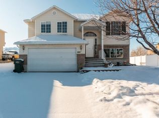 604 E Walden Dr, Tooele, UT 84074
