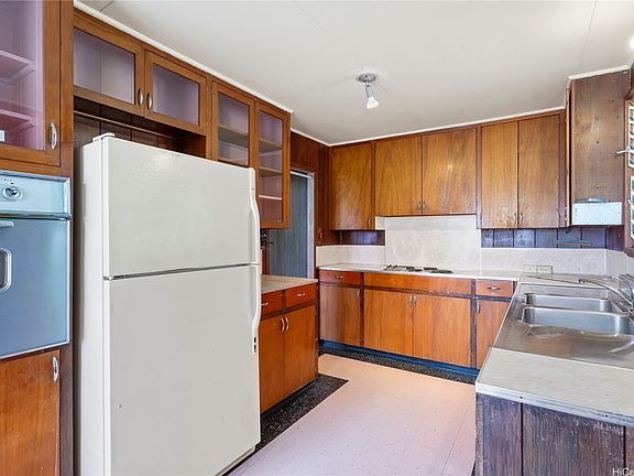 2nd image of 45-127 Waikapoki Rd