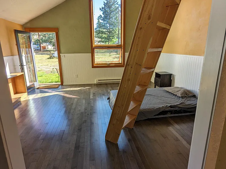 244 Castle Ave #B — Photo 10