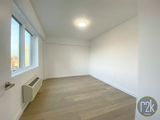 Rented by Realty 2000 Corp | media 5