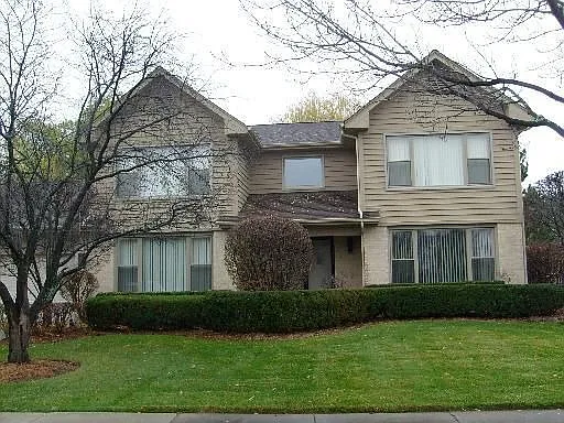 220 Thompson Blvd photo 1