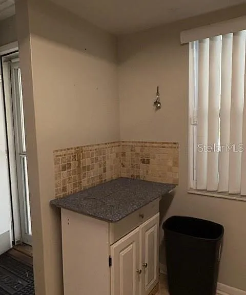 2037 Sunset Grove Ln — Photo 7