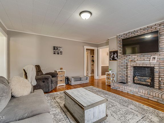 5th image of 1521 Lynn Garden Dr