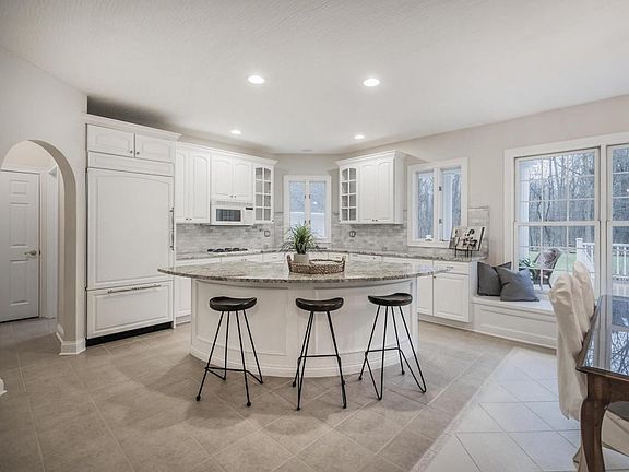 3rd image of 7738 Clear Creek Ct