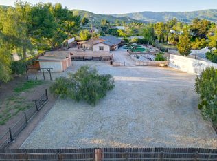11035 Darling Rd, Agua Dulce, CA 91390