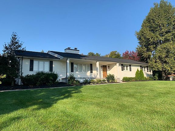 2nd image of 7001 Wellington Dr